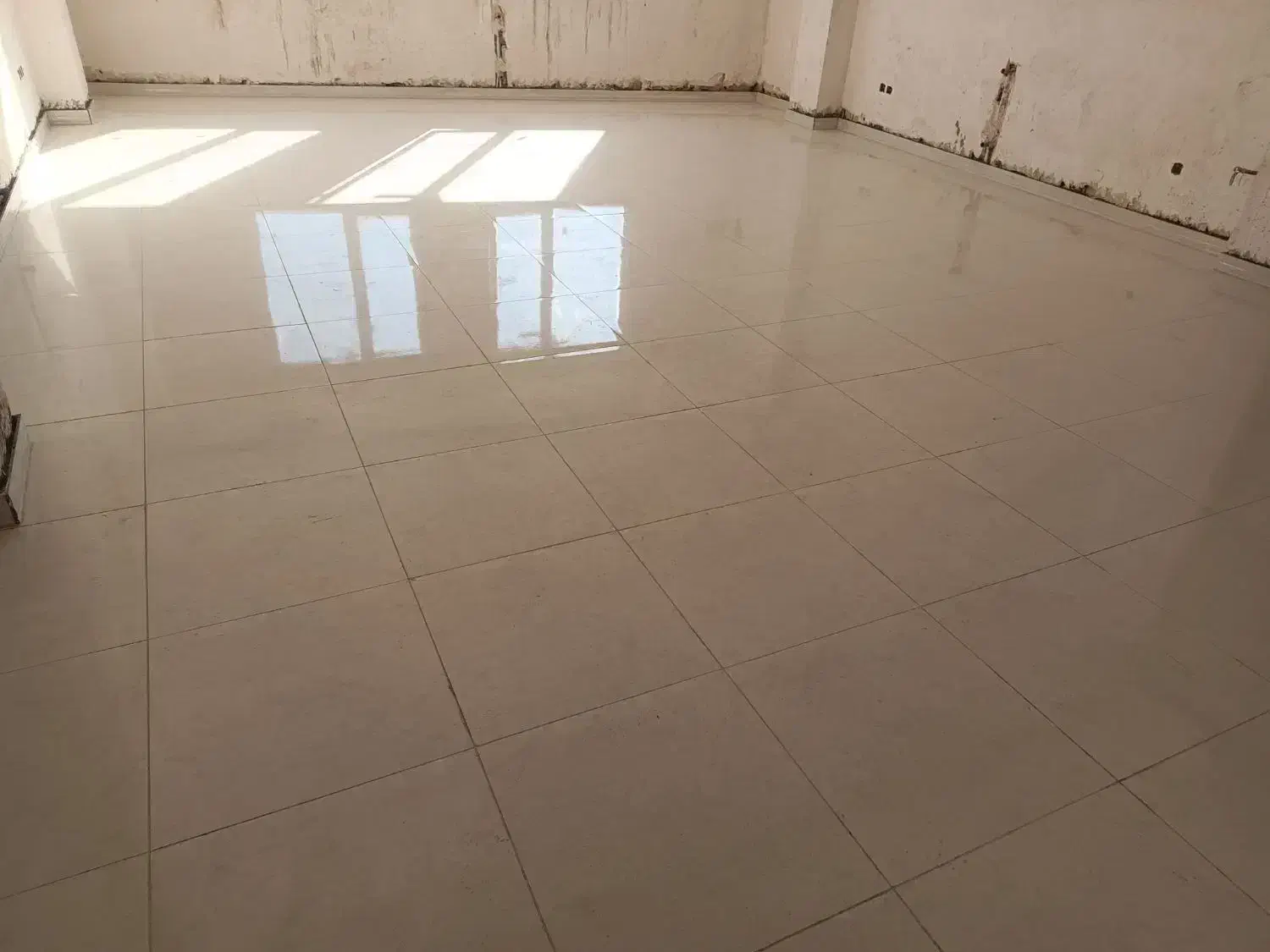 کاشی کاروسنگ کارساختمان|خدمات پیشه و مهارت|قشم, |دیوار