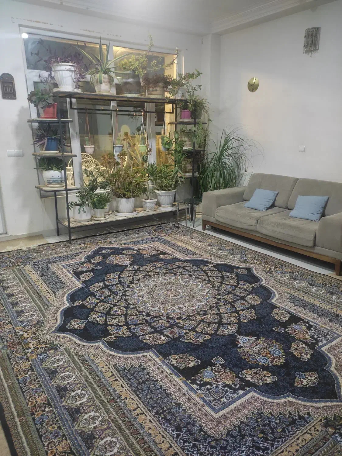 اجاره آپارتمان شیک وحیاط دار|اجارهٔ کوتاهمدت آپارتمان و سوئیت|ایلام, |دیوار