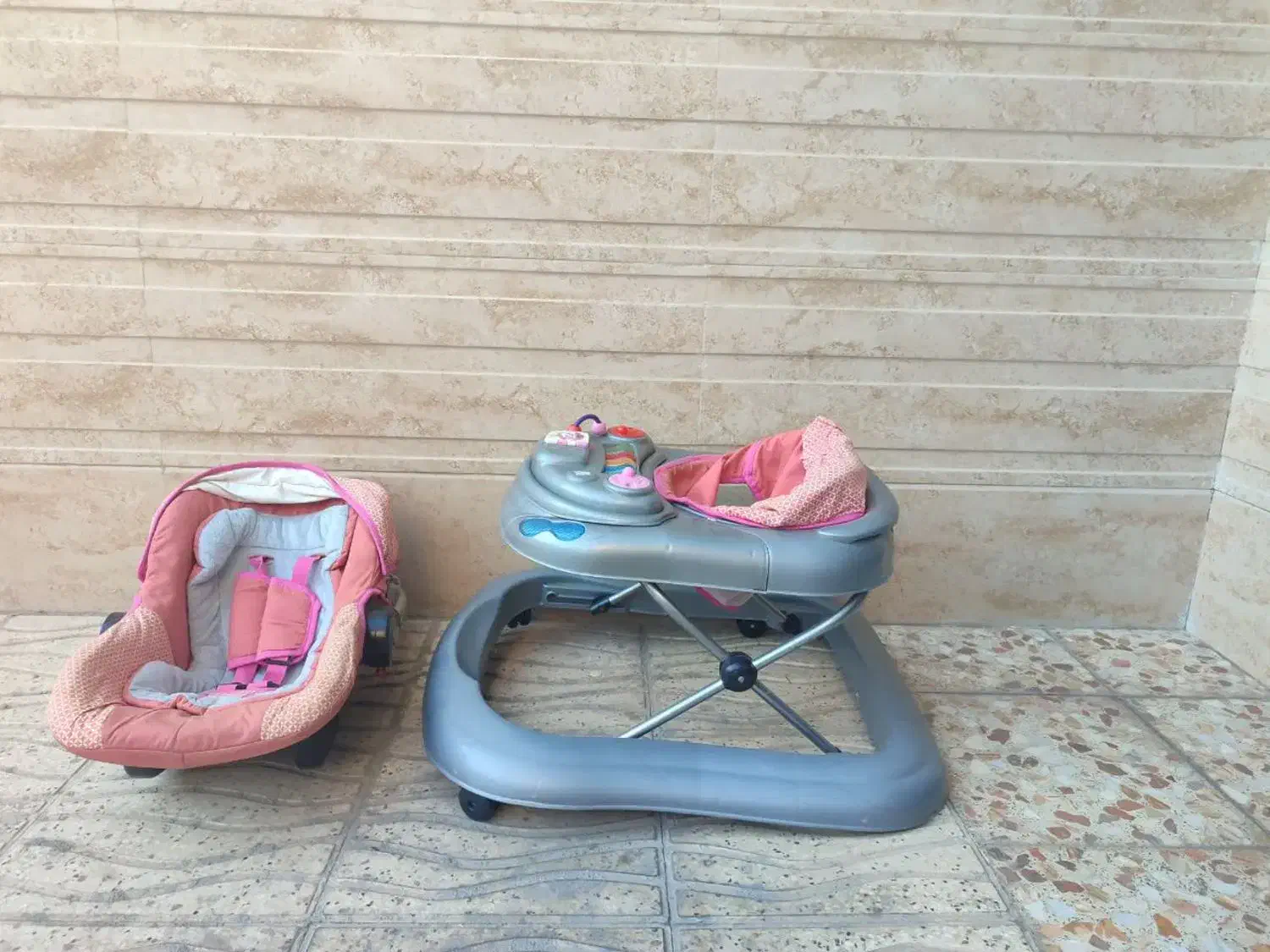 کالسکه و روروءک  و کریر نوزاد|کالسکه و لوازم جانبی|قدس, شهر‌قدس|دیوار