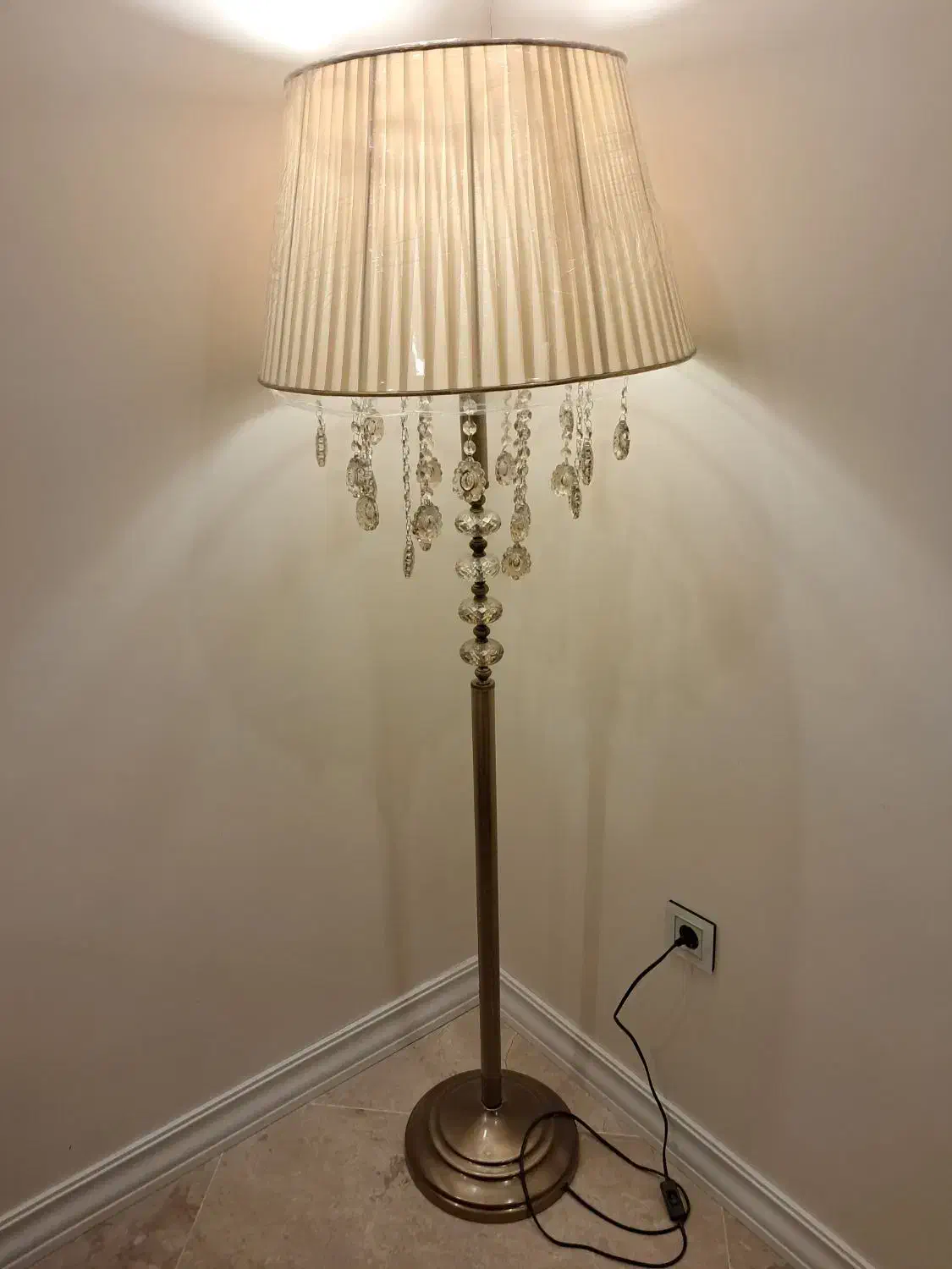 آباژور سالنی رنگ آنتیک|چراغ خواب و آباژور|تهران, جنتآباد مرکزی|دیوار