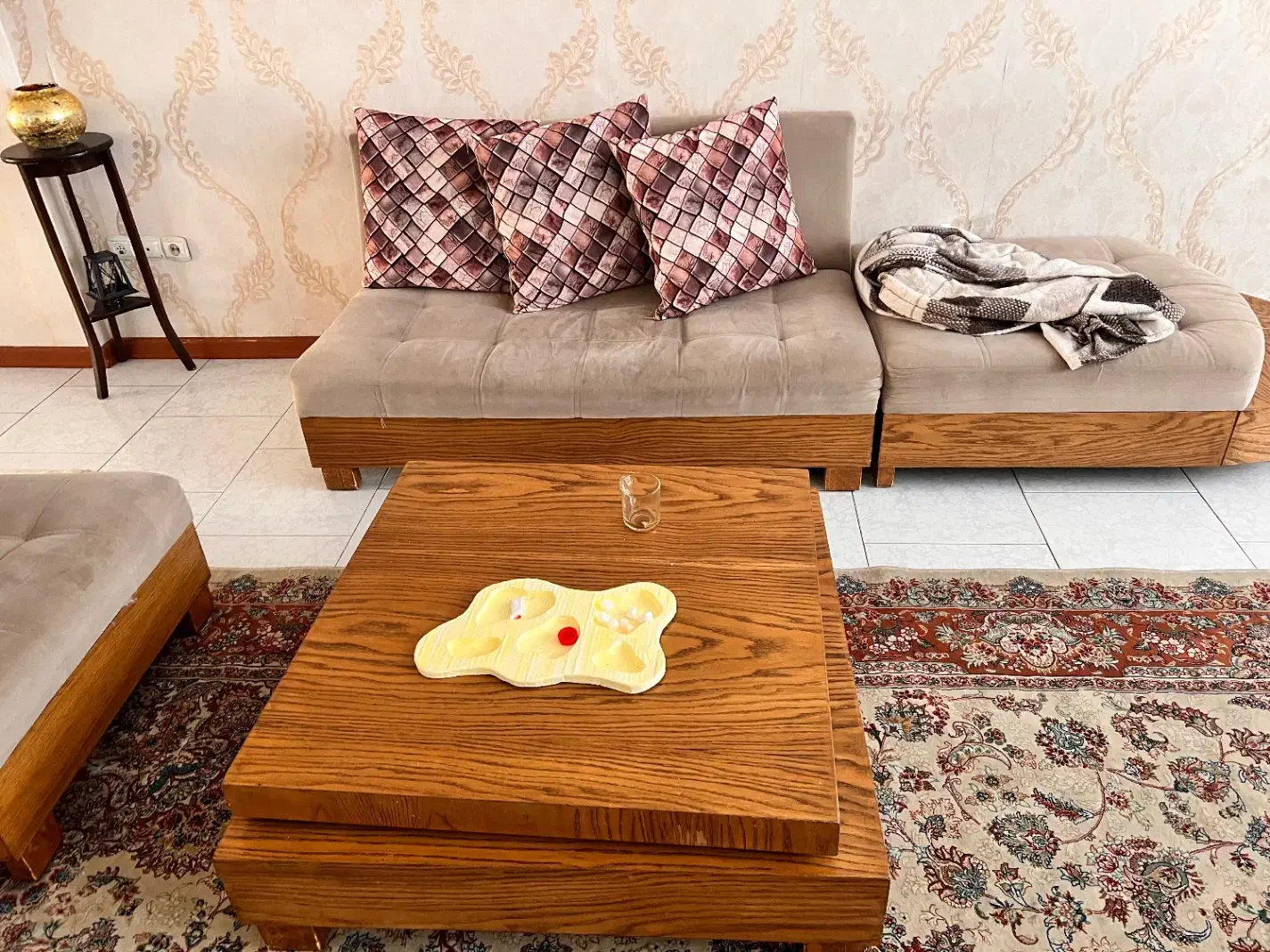 مبل راحتی و میز ناهارخوری|مبلمان خانگی و میز عسلی|مشهد, صیاد شیرازی|دیوار