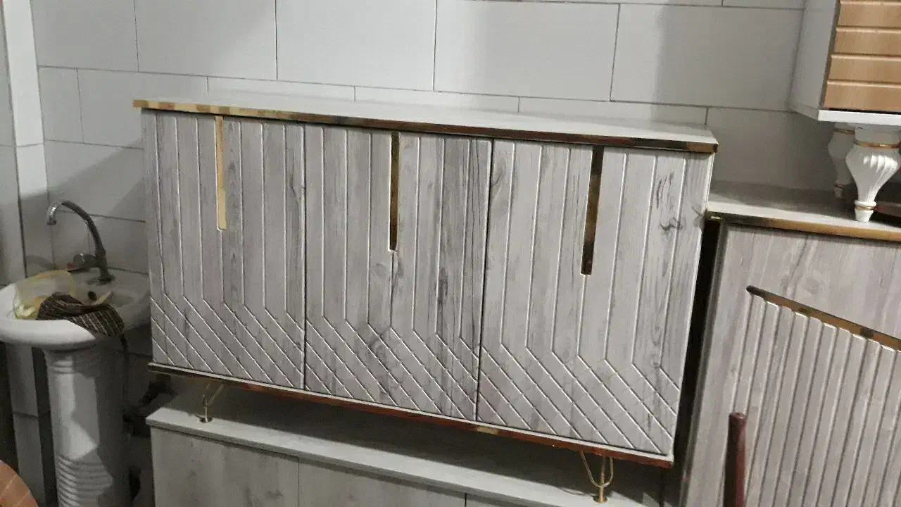 تعدادی کنسول بدون آینه هرکدام ۲/۷۰۰ زیرقیمت|بوفه، ویترین، کنسول|قزوین, |دیوار