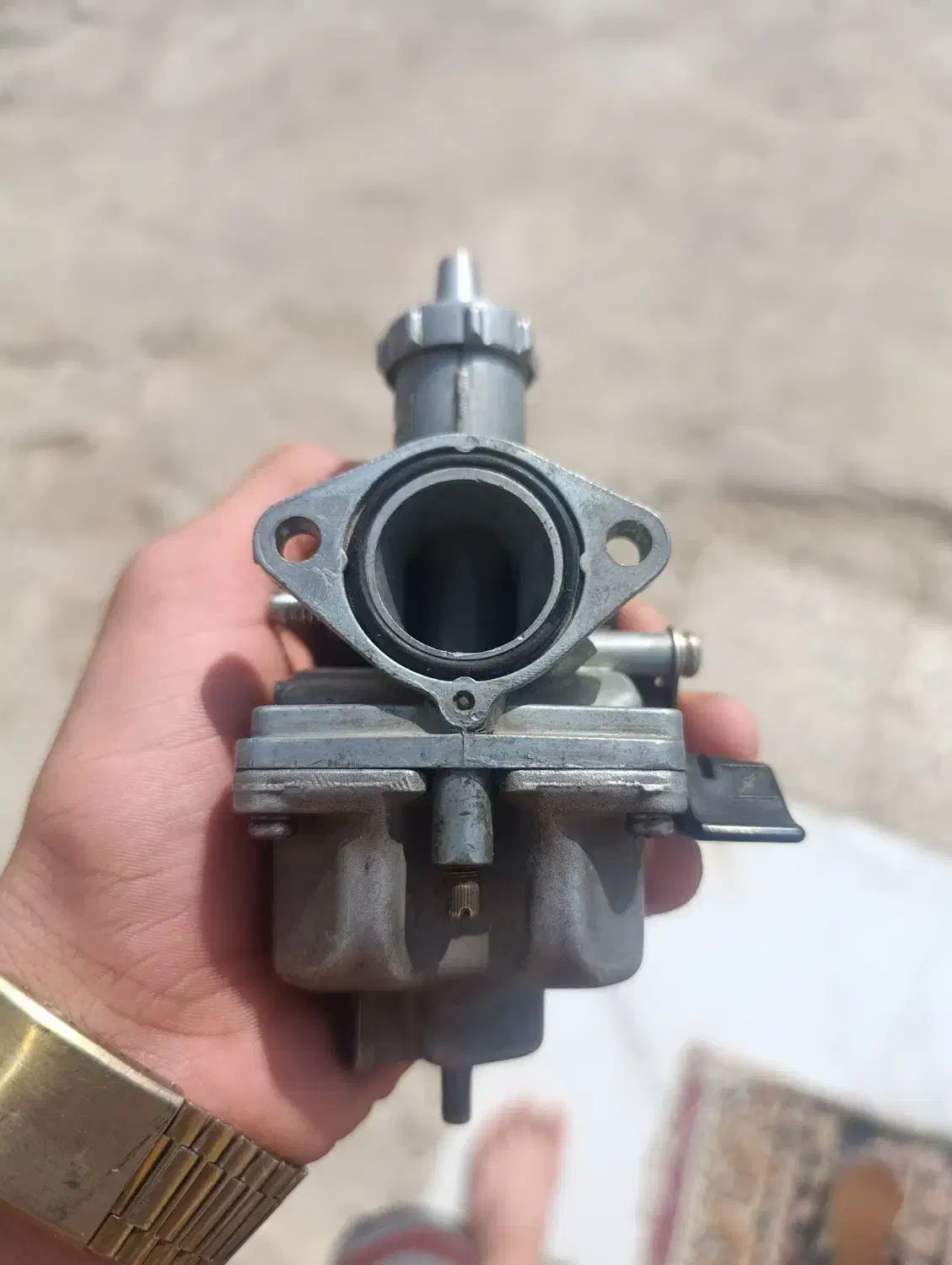 کاربرات ۱۲۵ هندا ژاپنی اصل|قطعات یدکی و لوازم جانبی|نیمروز, |دیوار