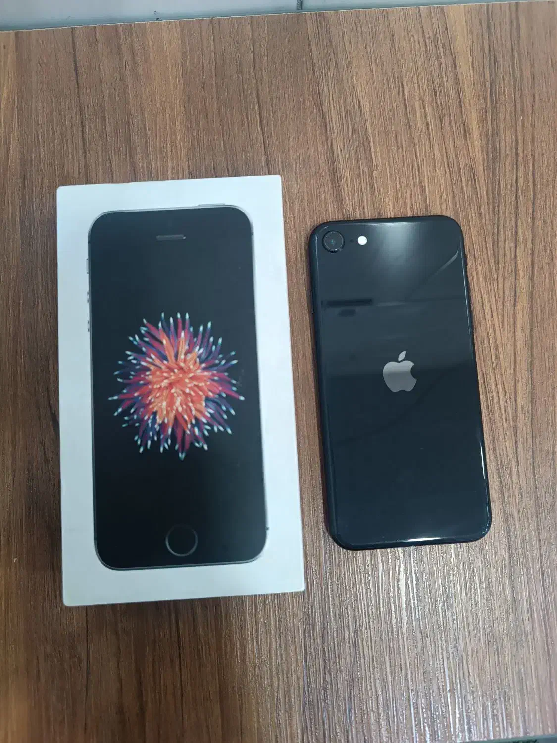 ایفون se 2020در حد|موبایل|تهران, تهرانپارس شرقی|دیوار