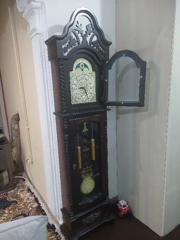 ساعت ایستاده|ساعت دیواری و تزئینی|مرودشت, فاز دوم شهرک فرهنگیان|دیوار