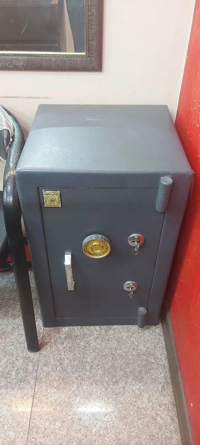 گاوصندوق|فروشگاه و مغازه|بروجرد, |دیوار