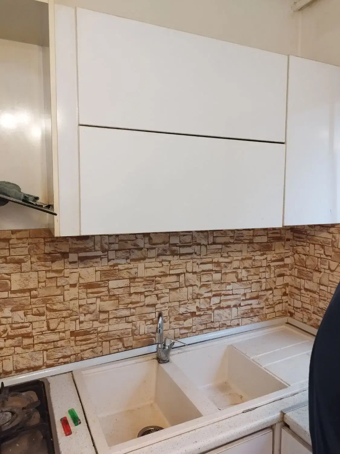 کابینت کار کرده هود و گاز|کتابخانه، شلف، قفسه‌های دیواری|رشت, رشتیان|دیوار