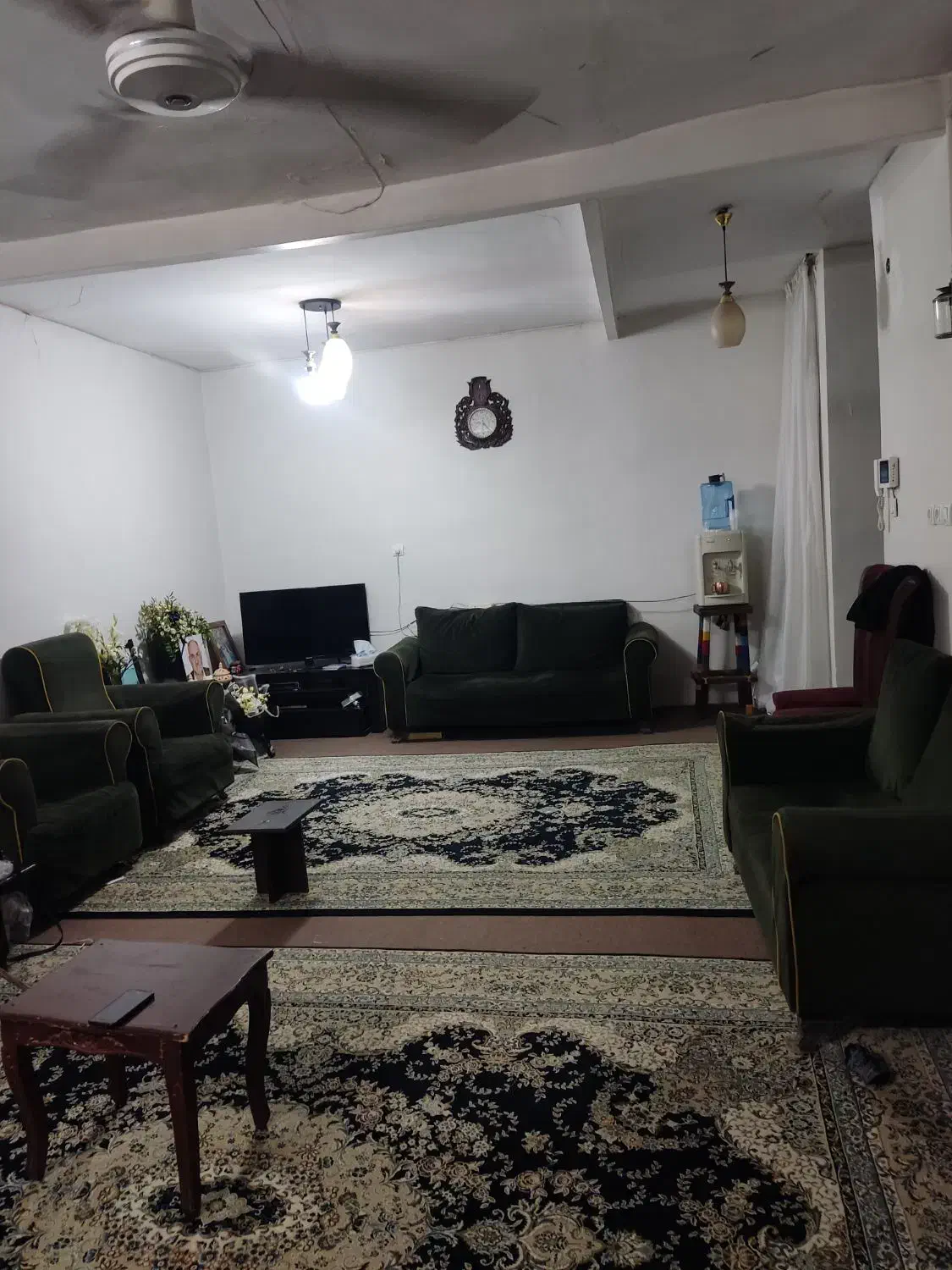 یک دست مبل ۷ نفره|مبلمان خانگی و میز عسلی|شیراز, پانصد دستگاه ارتش|دیوار