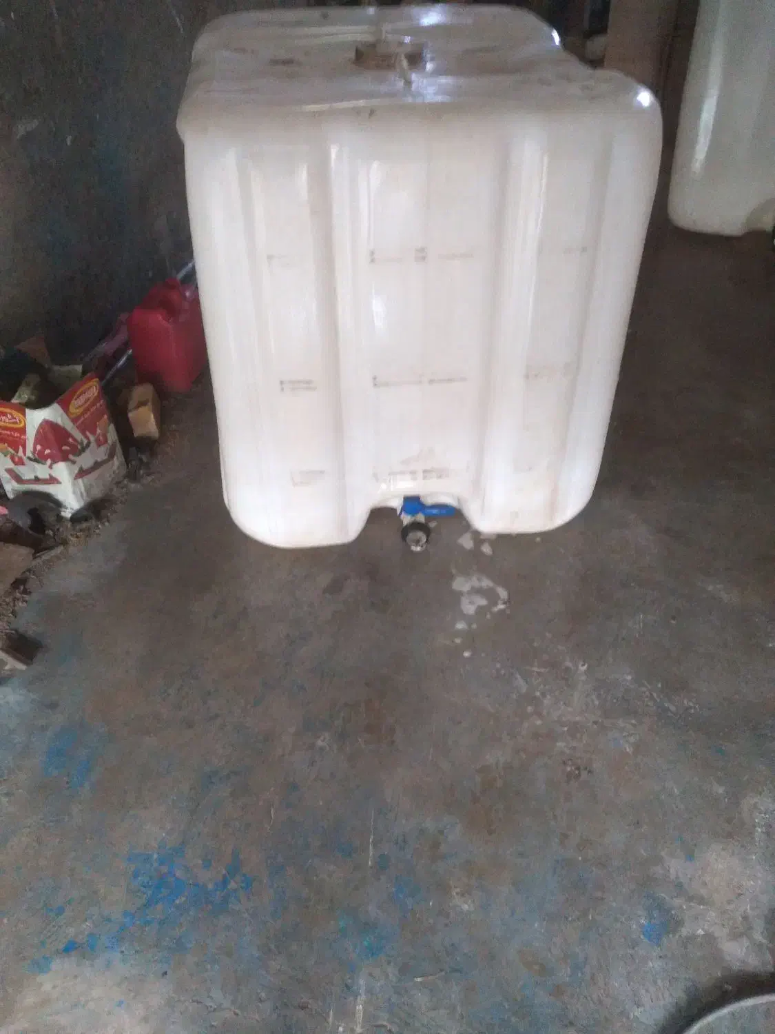 تانکر،مخزن هزار لیتری مناسب اب اشامیدن منبع سالمه|مصالح و تجهیزات ساختمان|قزوین, |دیوار