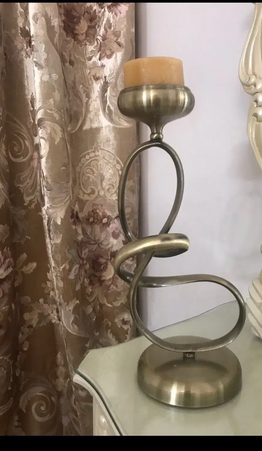 شمعدان پایه دار رو میزی برنجی جاشمعی طلایی|صنایع دستی و سایر لوازم تزئینی|تهران, اکباتان|دیوار
