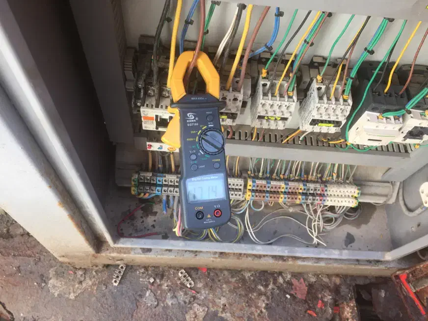 آماده همکاری تعمیر کار ونصاب سیستمهای برودتی|خدمات پیشه و مهارت|کیش, |دیوار