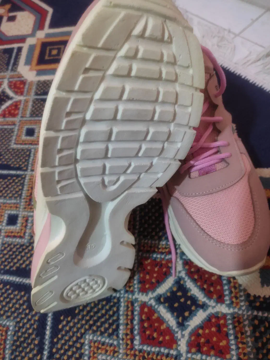 کفش اسپرت لژ دار|کیف، کفش، کمربند|کاشان, صنعت|دیوار