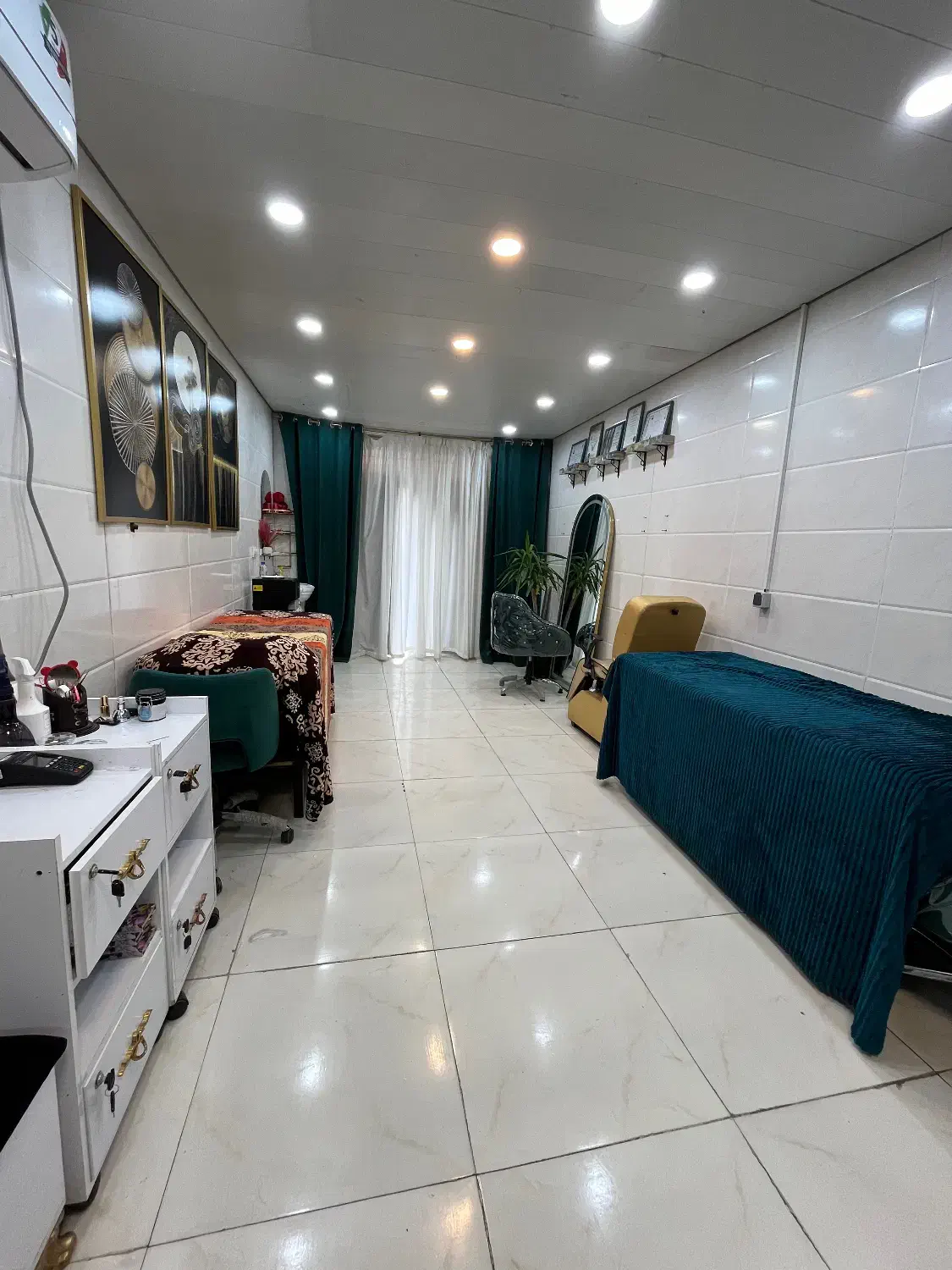 فروش سالن همراه وسایل|آرایشگاه و سالن‌های زیبایی|یاسوج, |دیوار