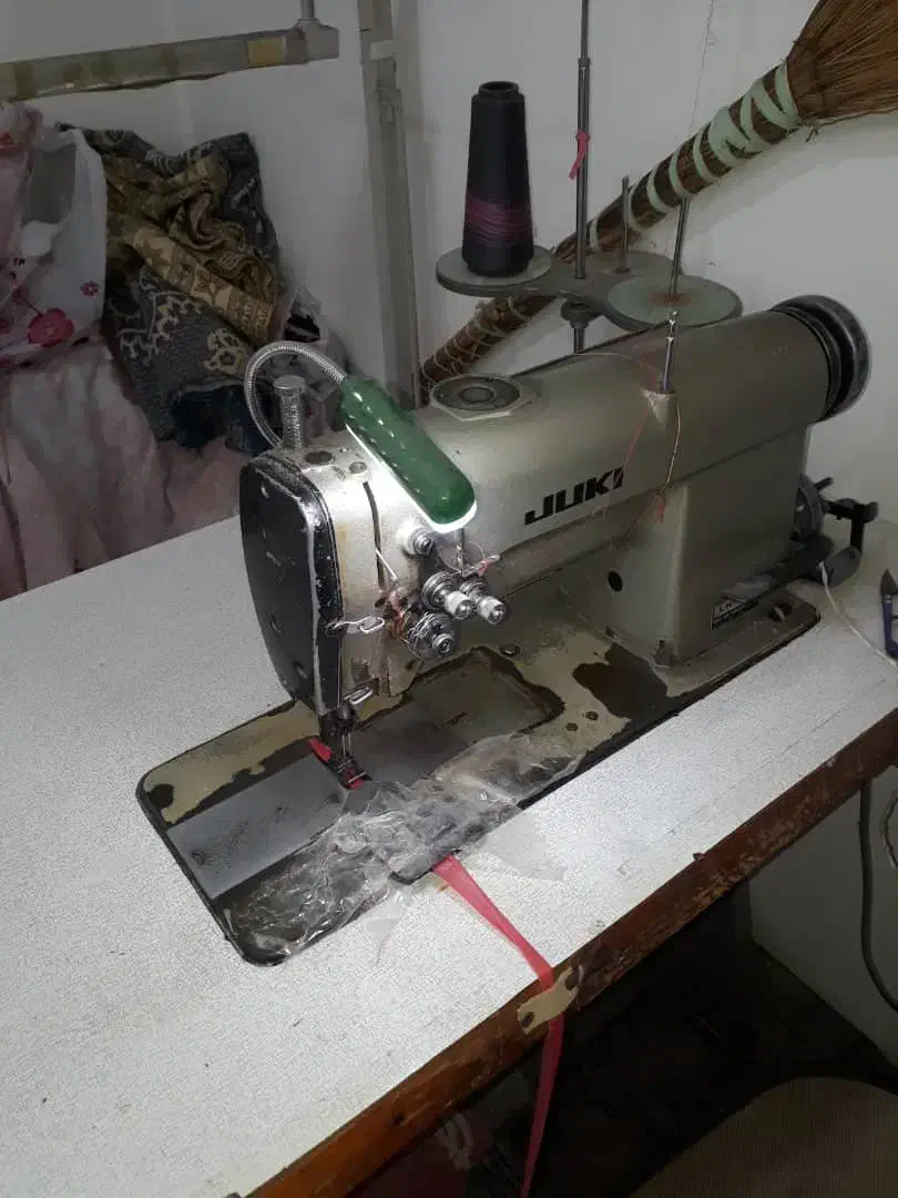 دو سوزنه ژوکی|چرخ خیاطی و ریسندگی|لوندویل, |دیوار