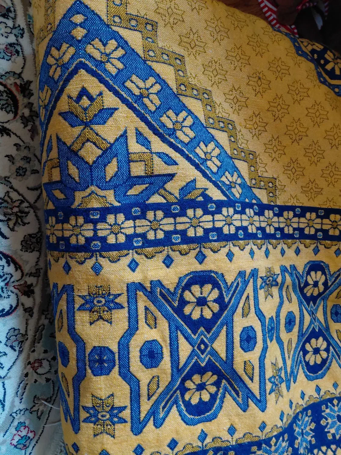 روفرشی زربافت یزد|روفرشی|اصفهان, مسجد مصلی|دیوار