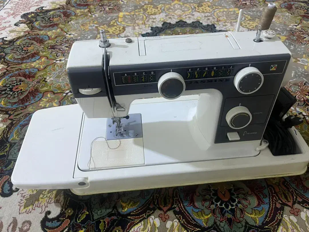 فروش چرخ یاسمین|چرخ خیاطی و ریسندگی|نورآباد ممسنی, |دیوار