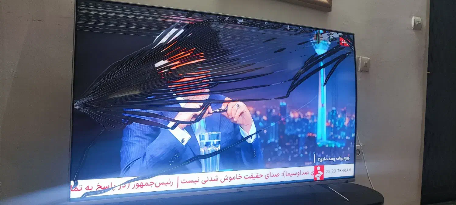 تلویزیون ال ای دی ضرب خورده|تلویزیون و پروژکتور|مشهد, چهارچشمه|دیوار