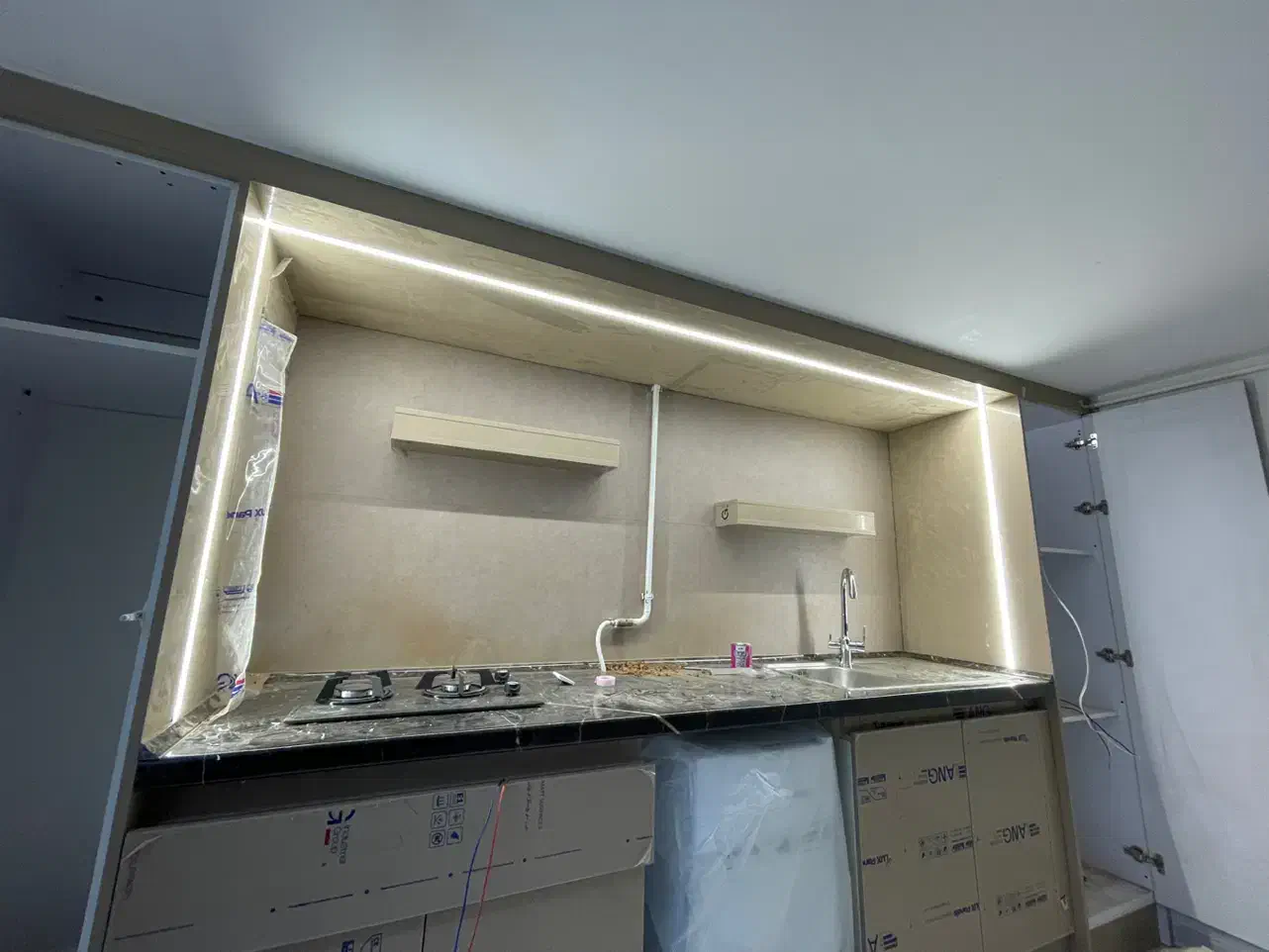 لاین نوری سقف و‌ کابینت با قیمت مناسب|لامپ و چراغ|قم, سالاریه|دیوار