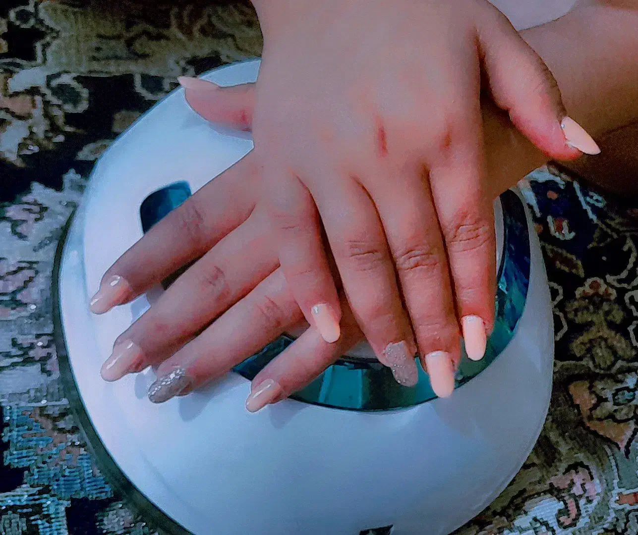 کاشت و لمینت ناخن|خدمات آرایشگری و زیبایی|گنبد کاووس, |دیوار