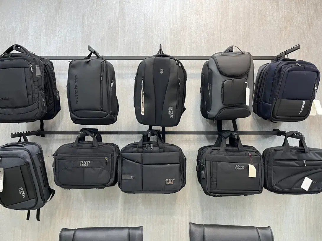 فروش انواع کیف لپ‌تاپ باکیفیت ازبرندهای معتبرخارجی|کیف، کفش، کمربند|قم, باغ شازده|دیوار