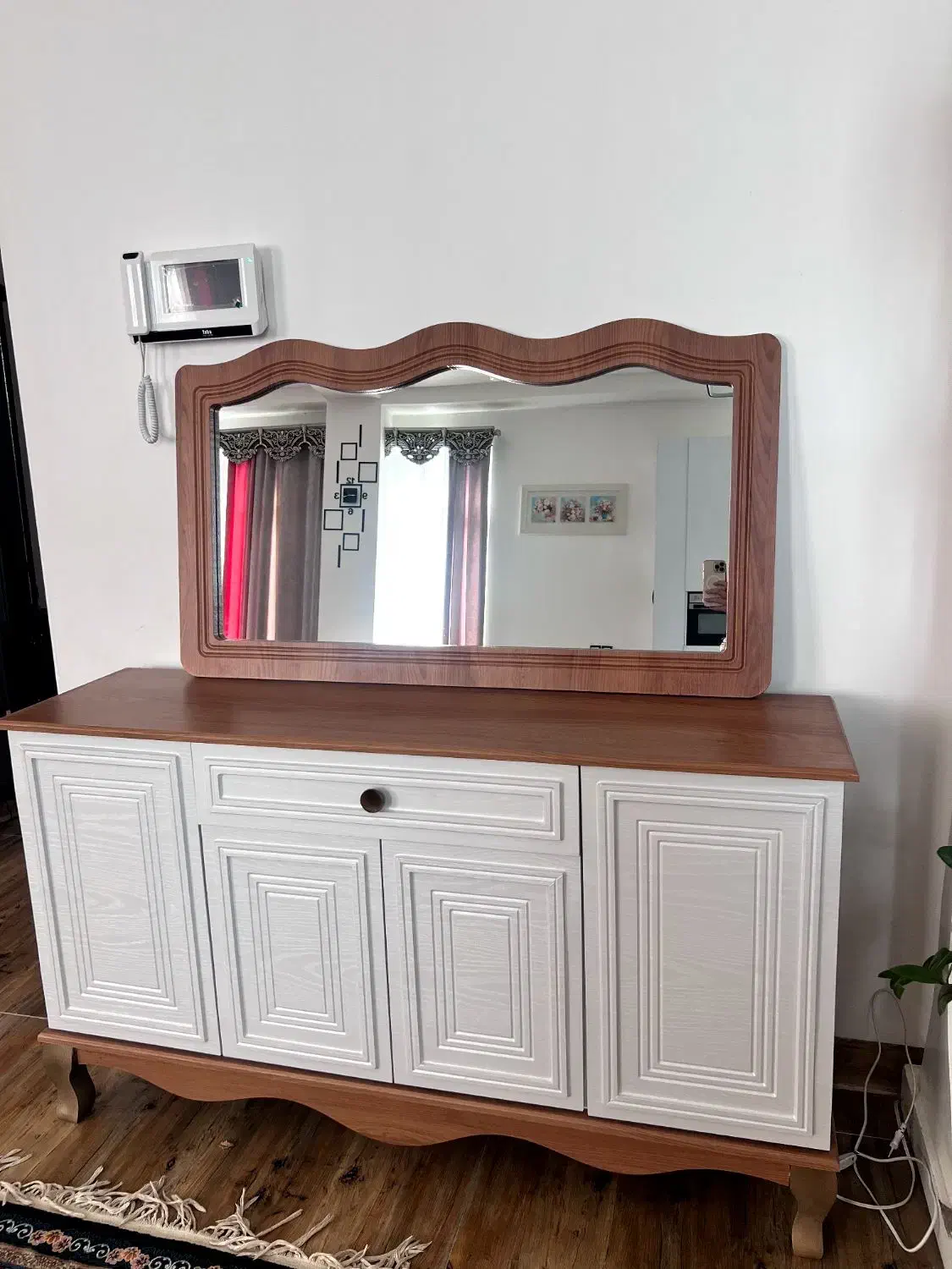 آیینه کنسول و میز تی وی|بوفه، ویترین، کنسول|شهر بابک, |دیوار