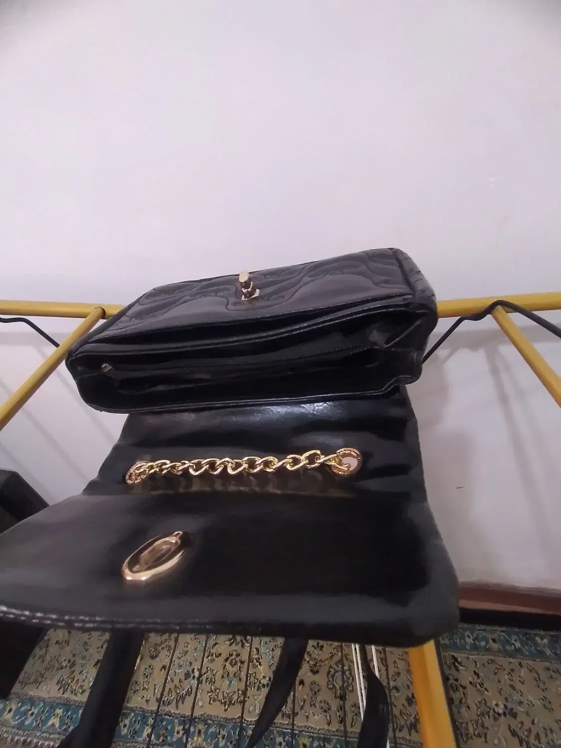 کیف مشکی|کیف، کفش، کمربند|فومن, |دیوار