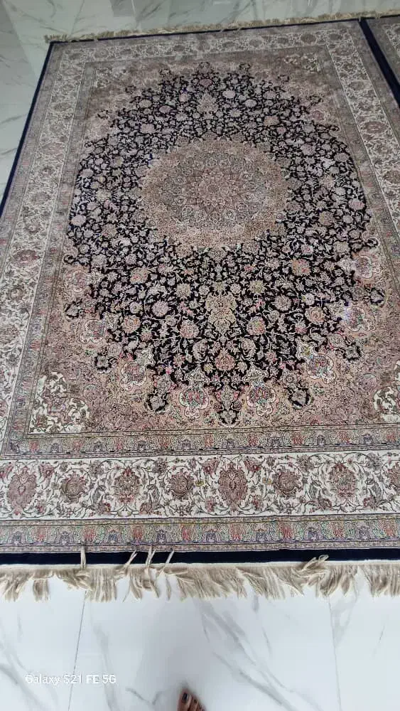 دوعدد فرش ۹متری مشهد ودو قالیچه ۱۲۰۰شانه تراکم۳۶۰۰|فرش|تهران, دهقان|دیوار