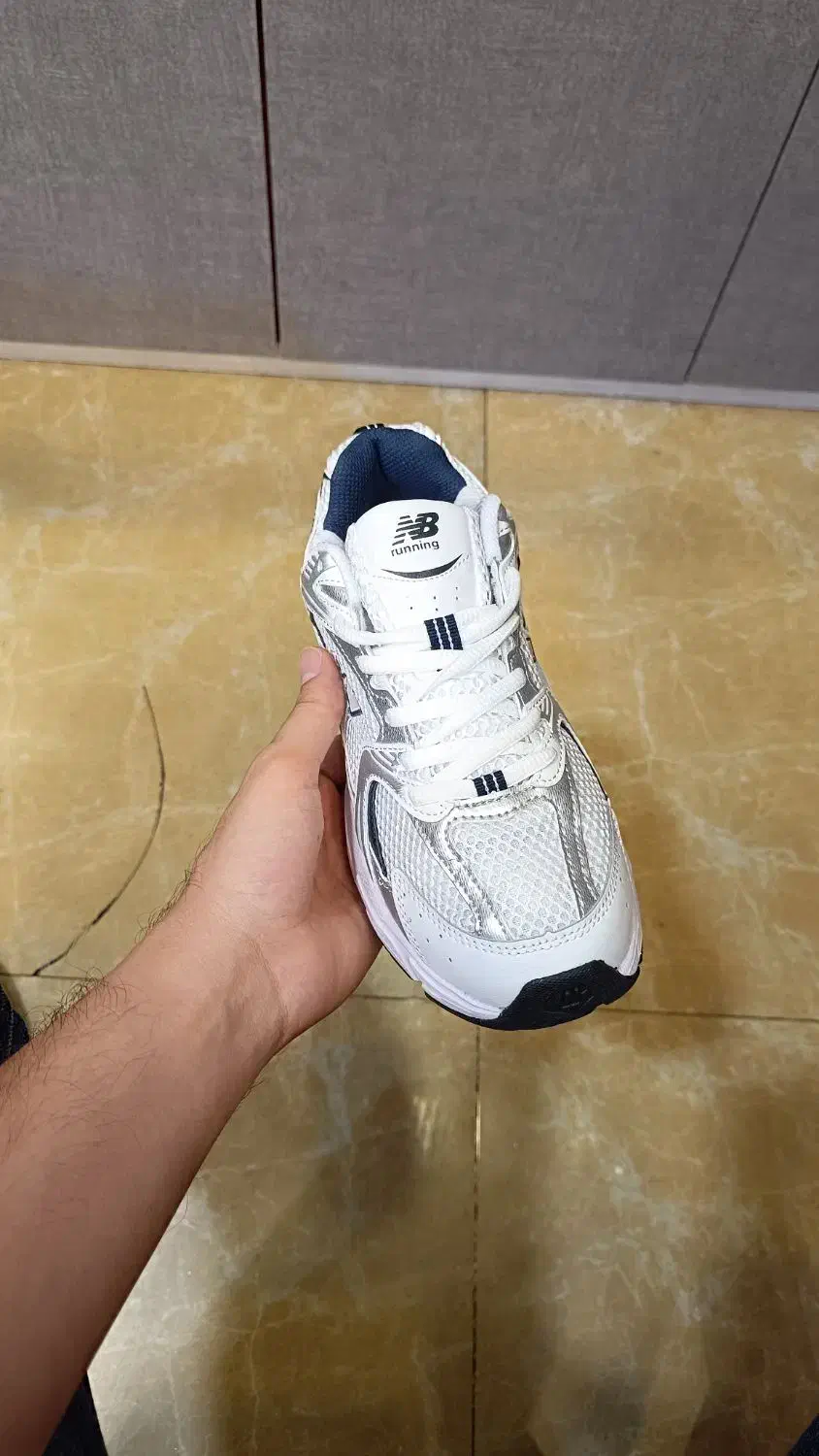 کتونی نیوبالانس ۵۳۰ New Balance سفید سرمه ای|کیف، کفش، کمربند|تهران, دهقان|دیوار