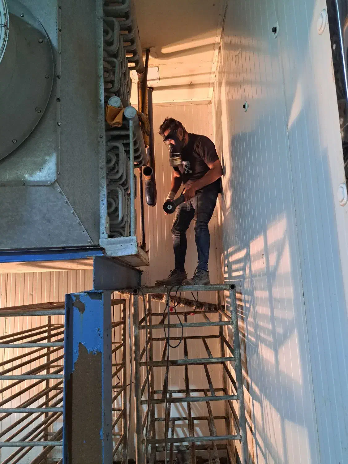 نیازمند شاگرد|استخدام صنعتی، فنی، مهندسی|بندرعباس, |دیوار