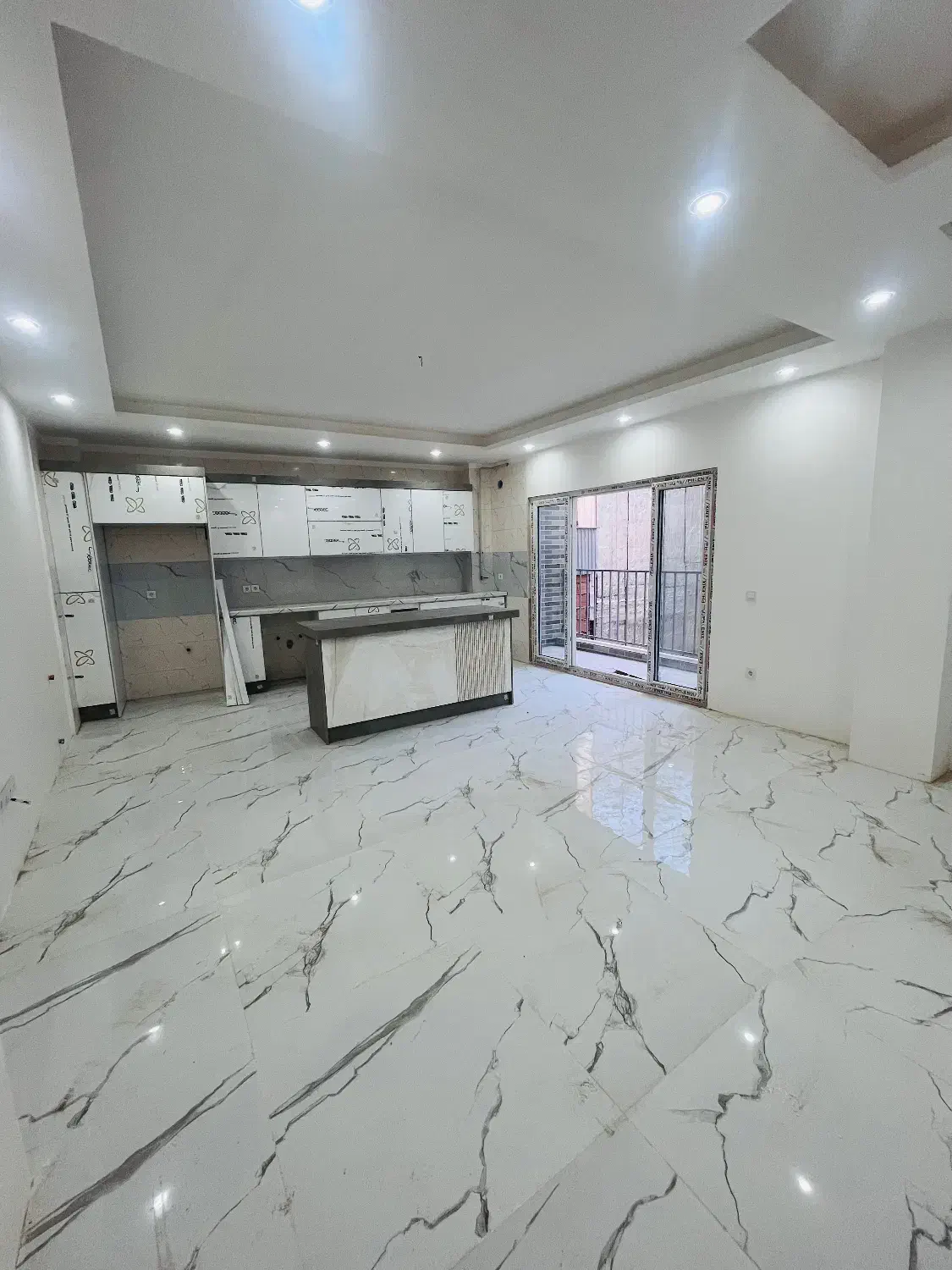 آپارتمان نوساز ۹۰ متری طبقه دوم دانش ۱۷|فروش آپارتمان|کردکوی, |دیوار