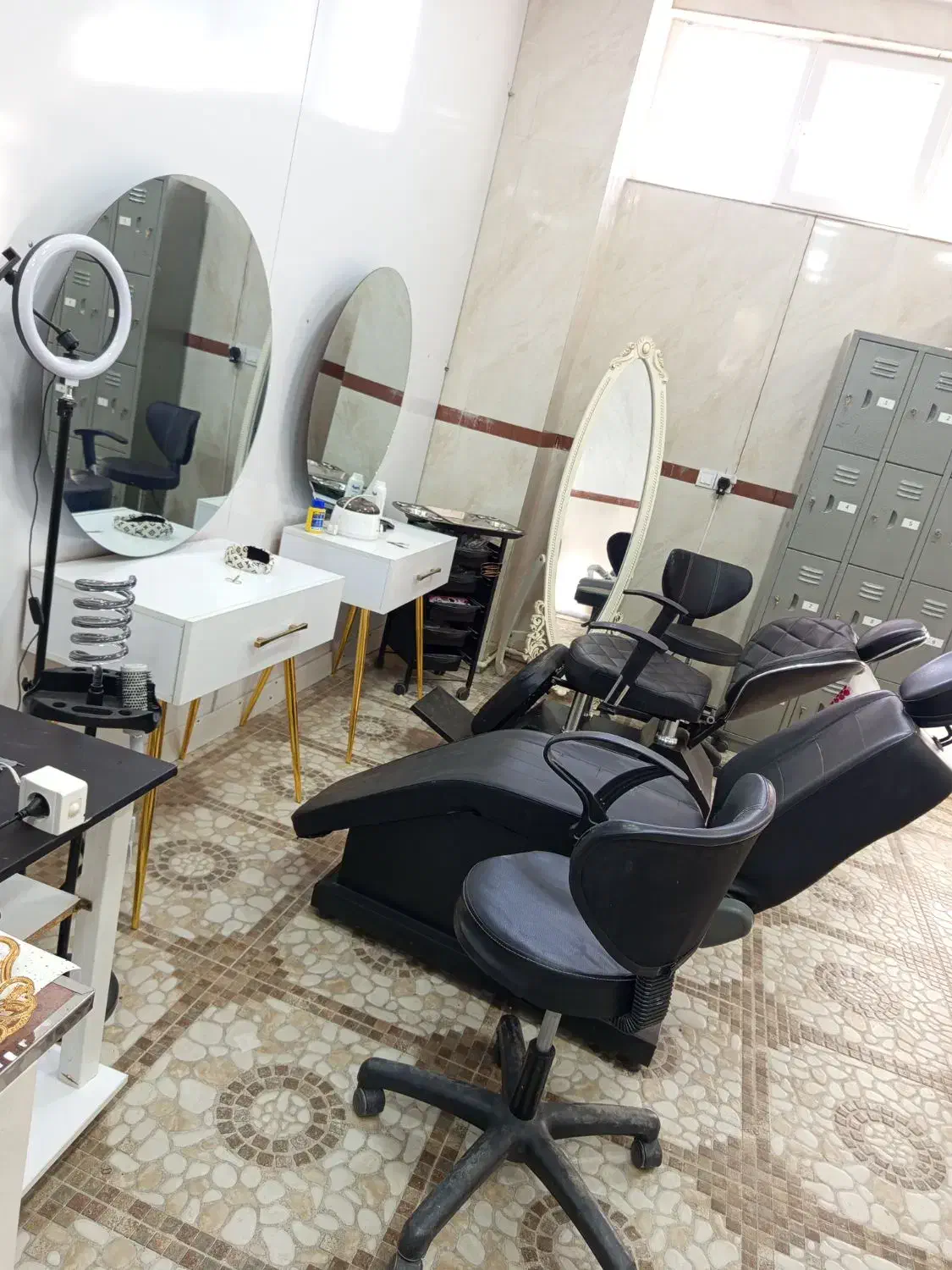 فروش کلیه لوازم سالن زیبایی بدون عیب وایراد|آرایشگاه و سالنهای زیبایی|ماکو, |دیوار