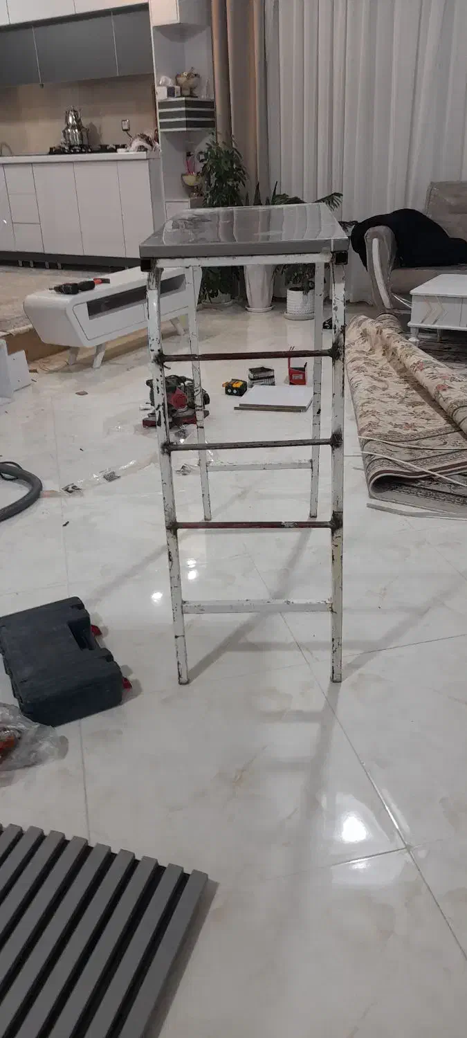 چهارپایه محکم وآهنی|ابزارآلات|ایوان, |دیوار