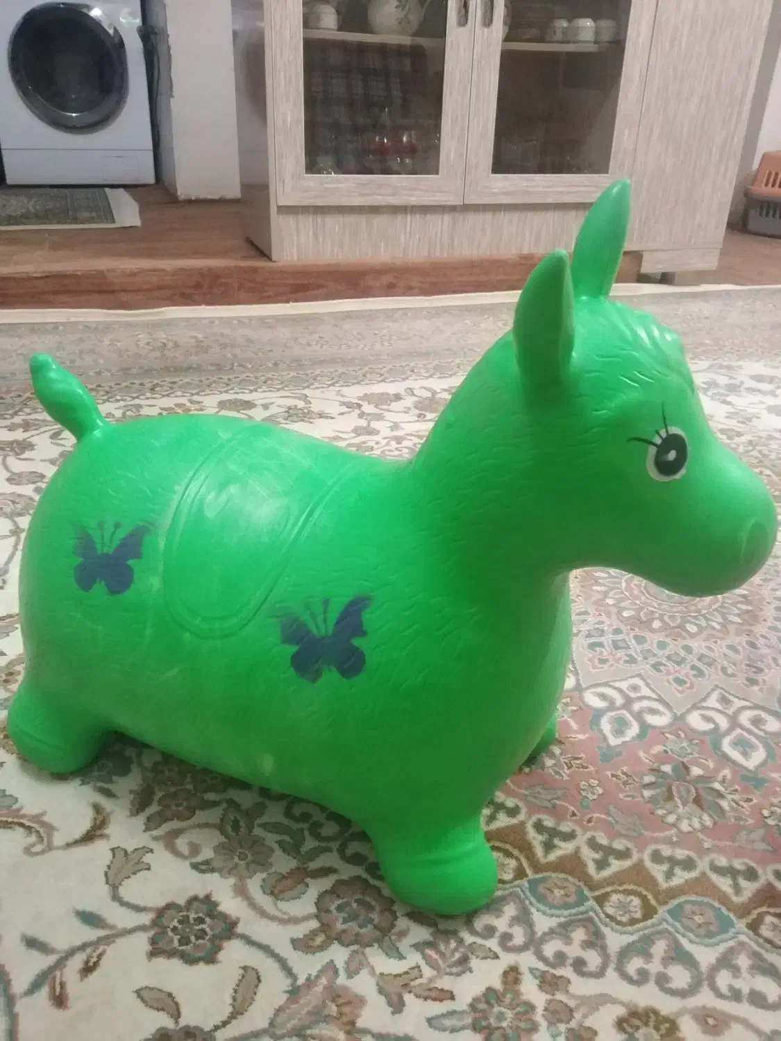 کامیون اسباب بازی و اسب بادی|اسباب‌بازی بچه|صدرا-فارس, فاز ۱|دیوار