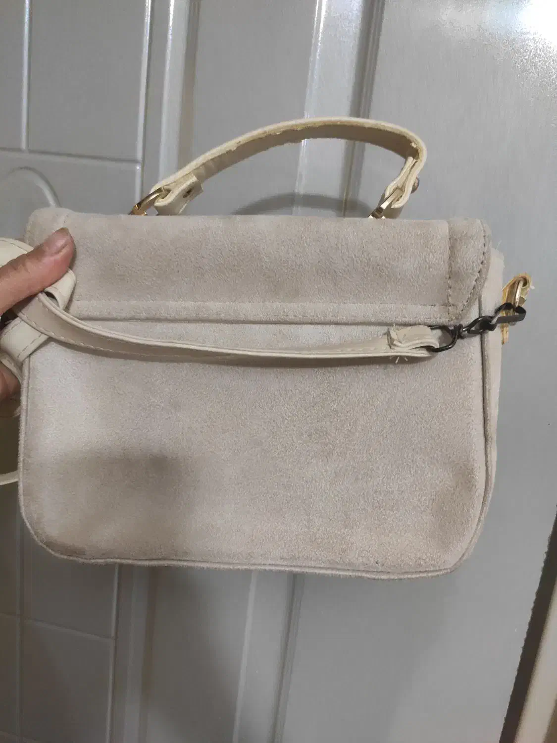 کیف|کیف، کفش، کمربند|قرچک, پویینک|دیوار