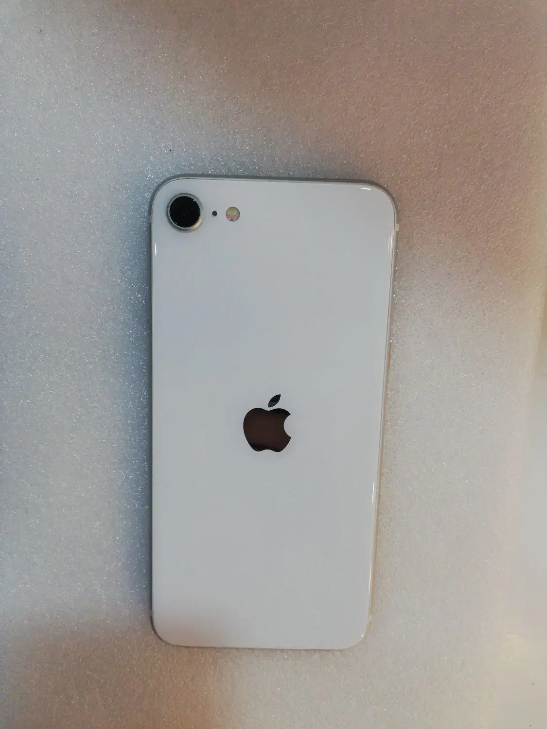Apple iPhone SE 2020 128|موبایل|اصفهان, خلجا|دیوار