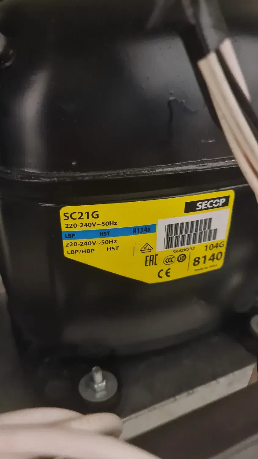 یخچال قنادی ۱.۵ متری اکبند|کافیشاپ و رستوران|تهران, بوستان سرخه حصار|دیوار