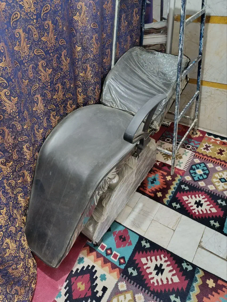 صندلی اصلاح ارایشگری|آرایشگاه و سالن‌های زیبایی|قرچک, زیبا شهر|دیوار