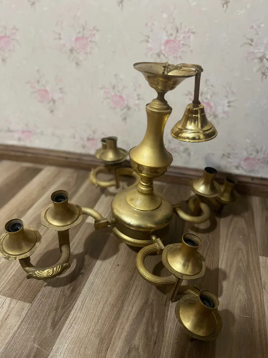 لوستر ۴ شاخه|لوستر و چراغ آویز|ارومیه, |دیوار