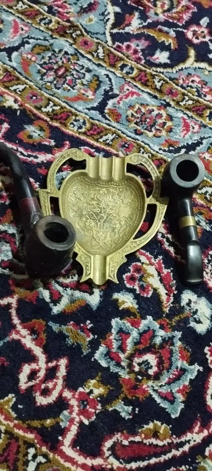 زیر سیگاری و دو عدد پیپ|کلکسیون اشیاء عتیقه|اردبیل, |دیوار