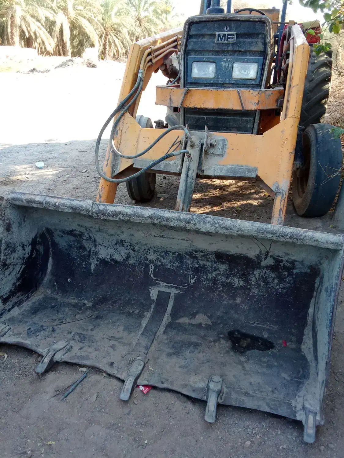 بیل تراکتور|ماشین‌آلات صنعتی|گنبکی, |دیوار