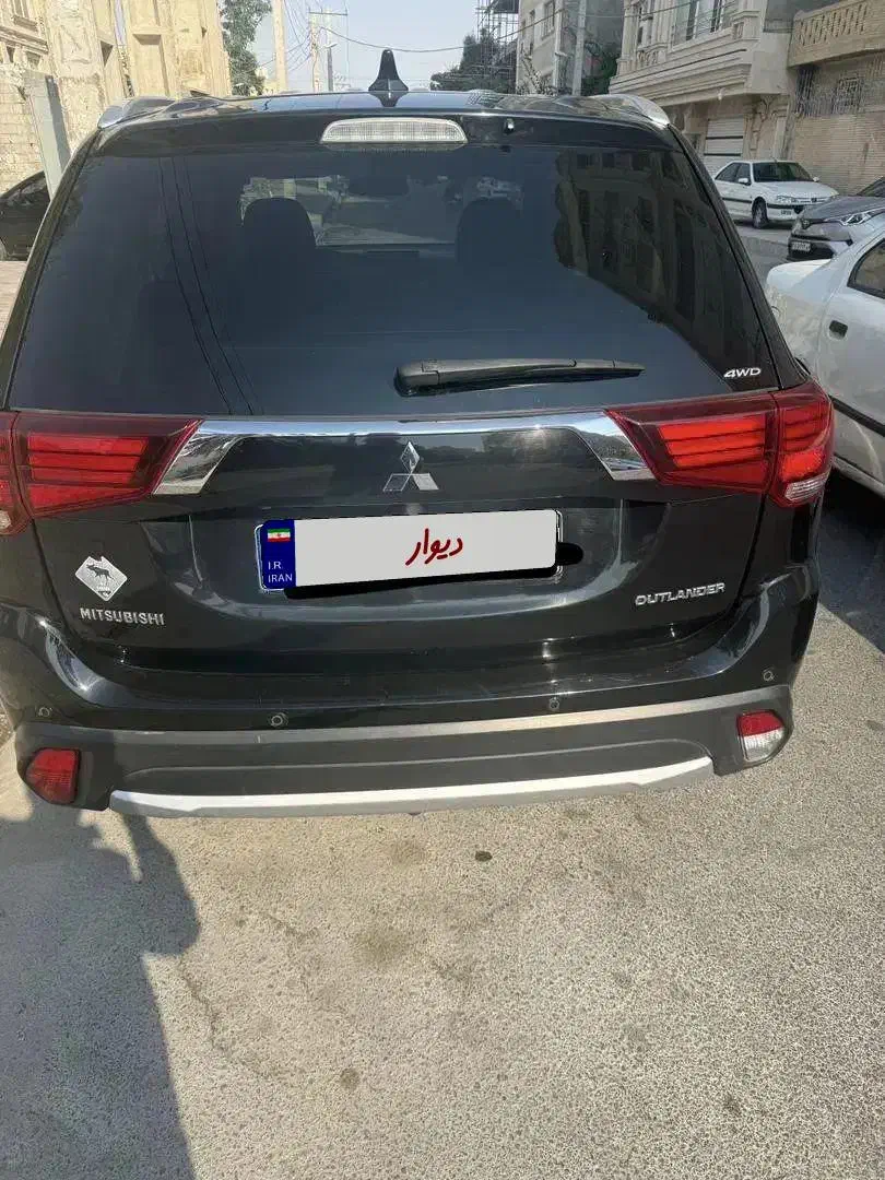 میتسوبیشی اوتلندر ۲۰۱۸ تیپ ۵ فول|خودرو سواری و وانت|شیراز, شهرک سراج‎|دیوار
