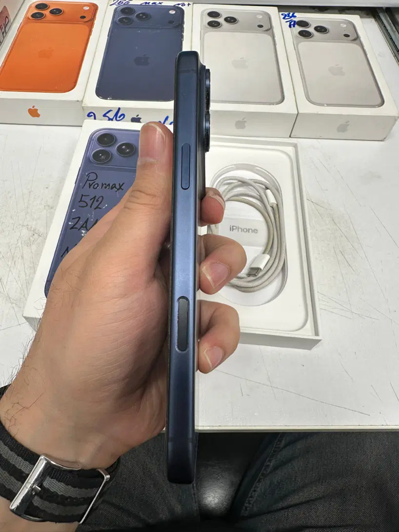 17 pro max 512 blue|موبایل|تهران, درختی|دیوار