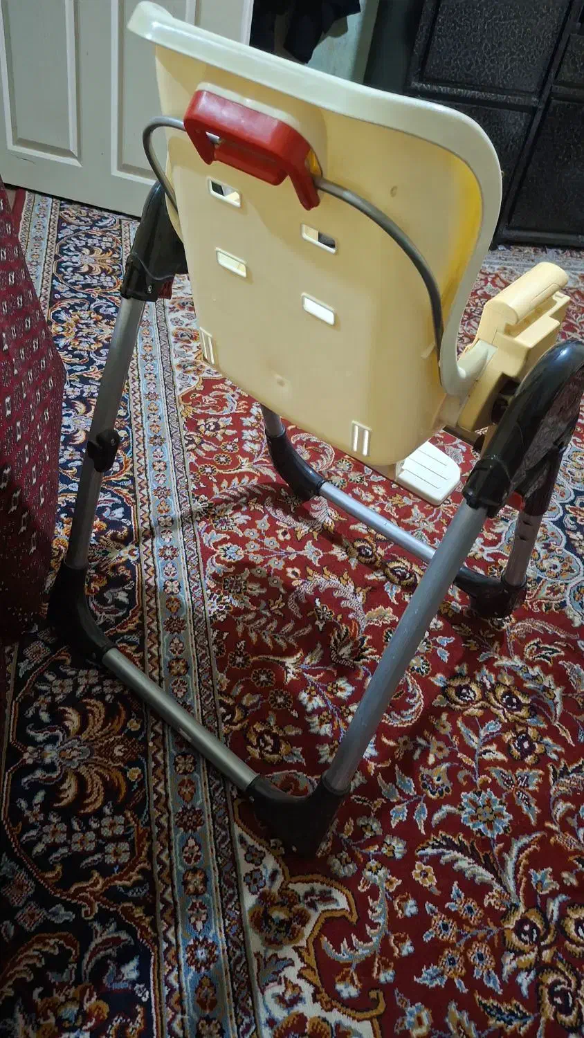 صندلی بچه|تخت و صندلی بچه|صدرا-فارس, فاز ۱|دیوار