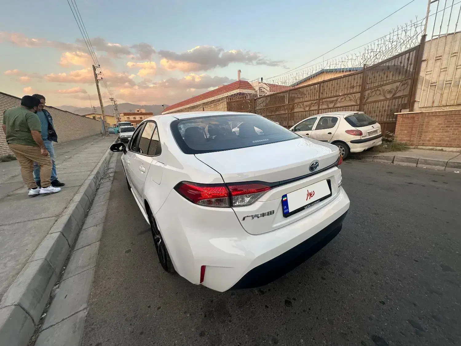 تویوتا لوین1800|خودرو سواری و وانت|کرج, چهارصد دستگاه|دیوار