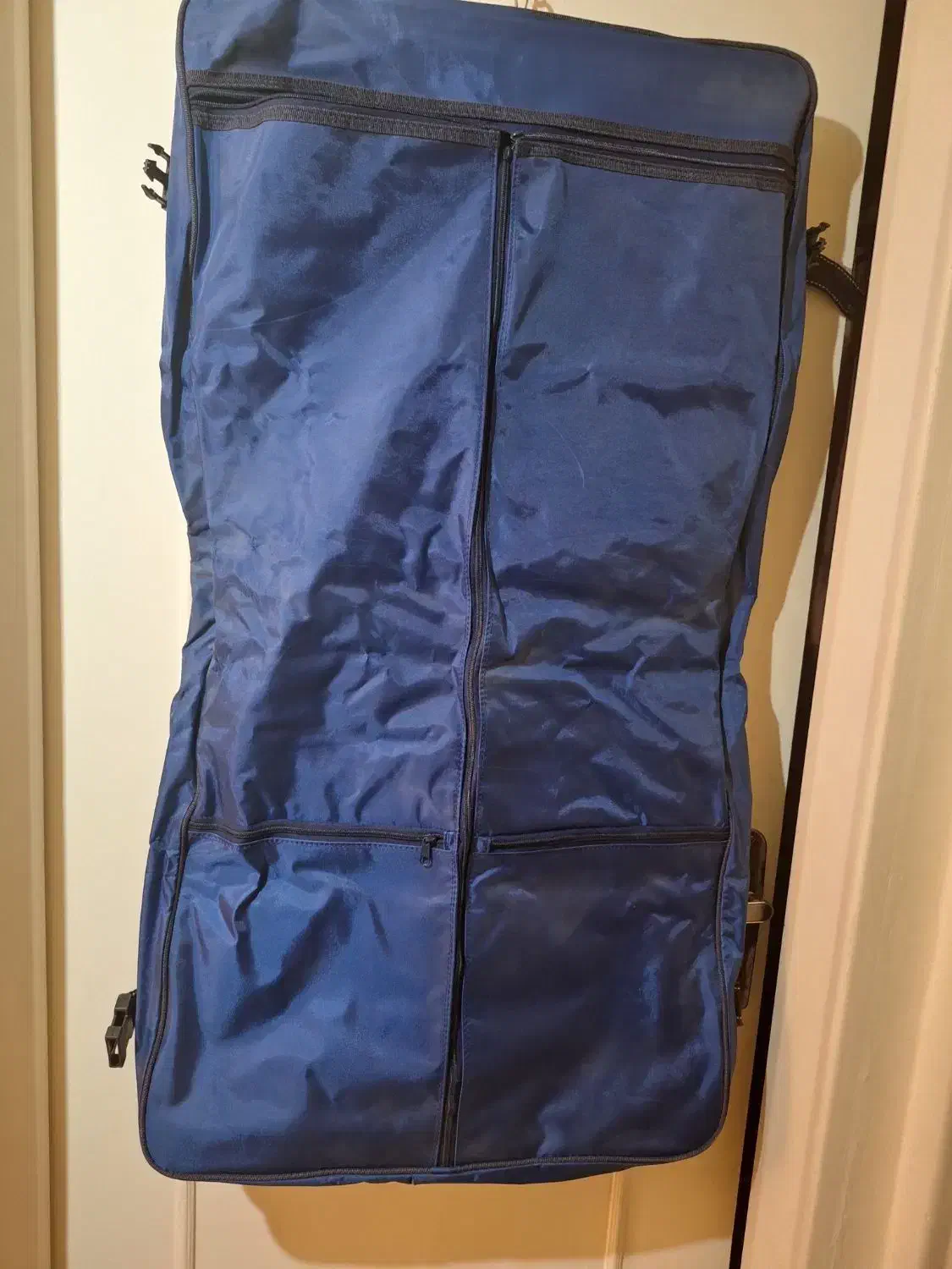 چمدان مخصوص کت وشلوار دلسی خارجی|کیف، کفش، کمربند|تهران, جیحون|دیوار