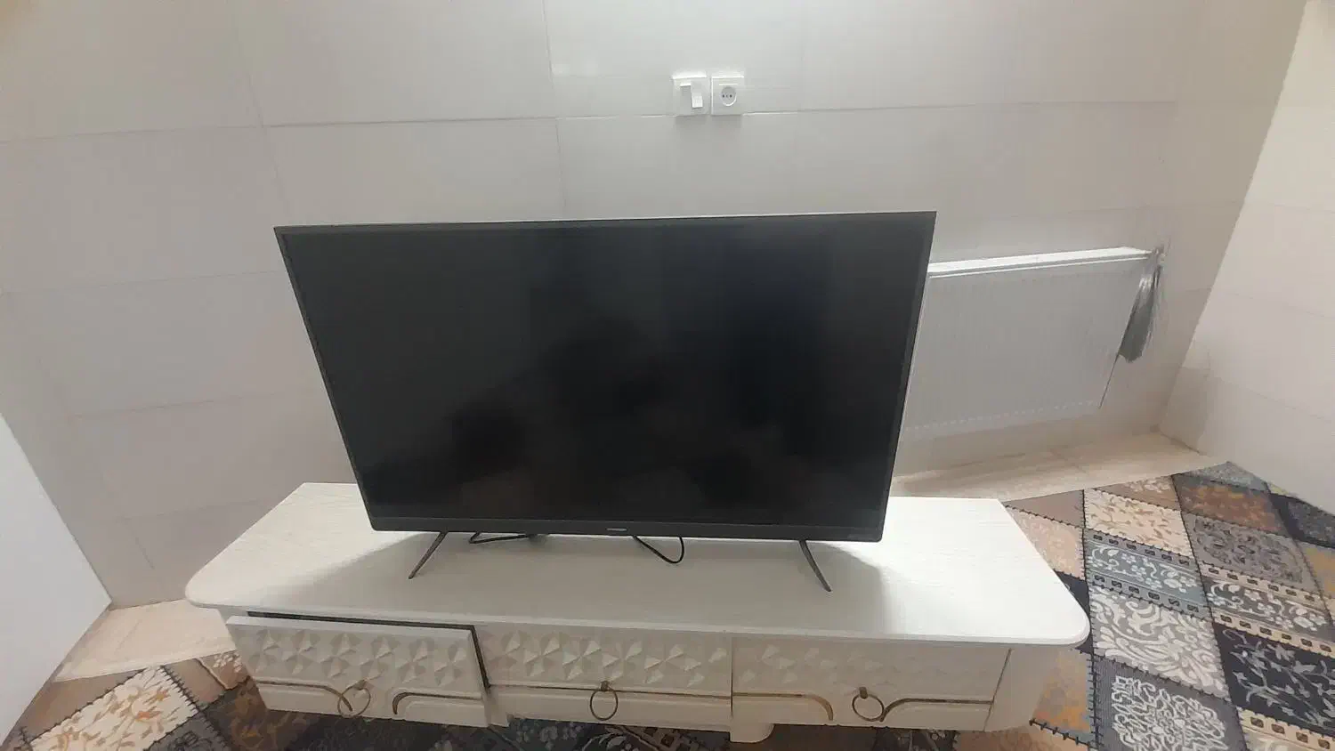 سلام یه عدد تلویزیون ۴۳ اینج نیاز به تعمیر|تلویزیون و پروژکتور|کاشان, لتحر|دیوار