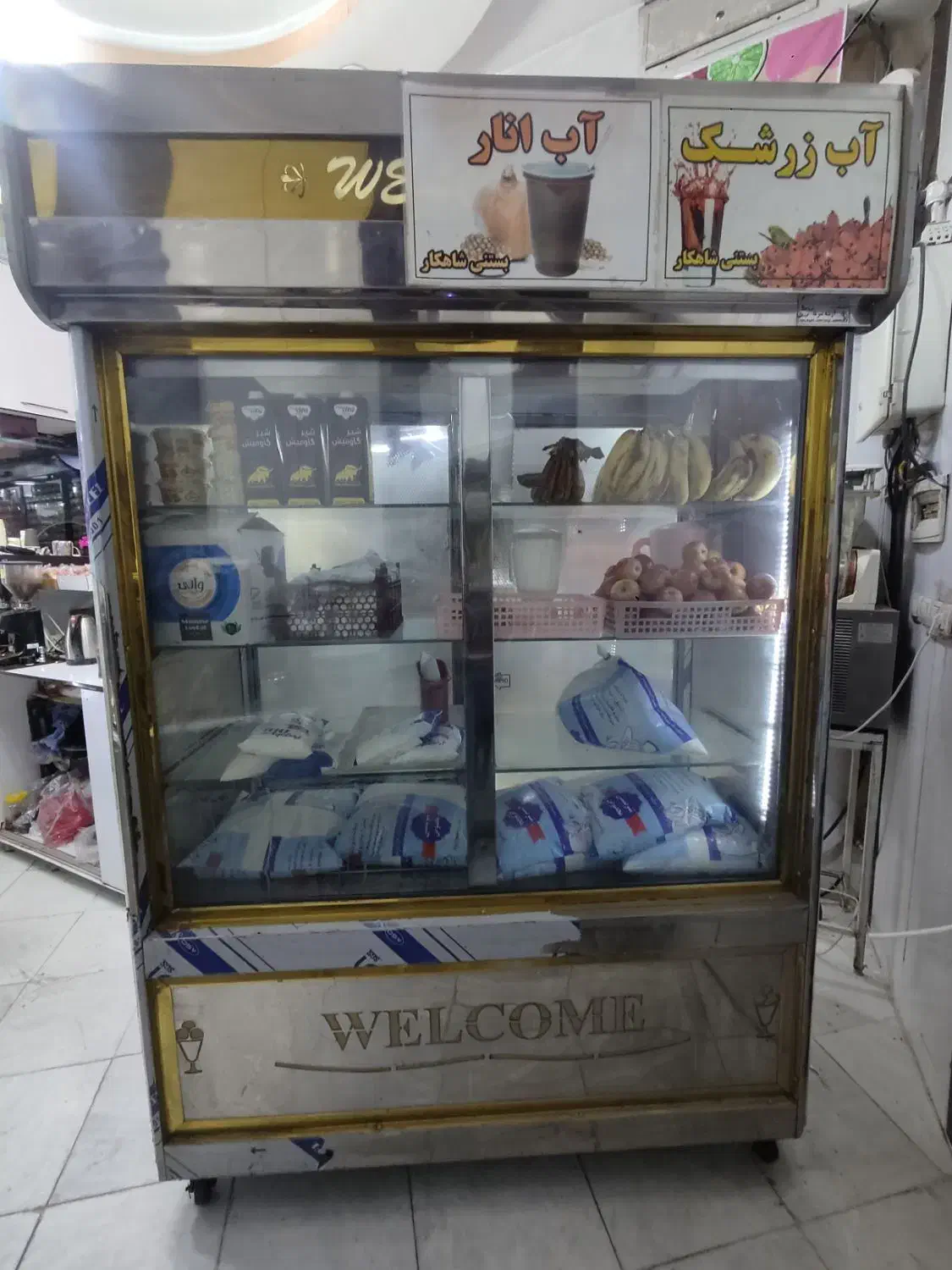 یخچال ویترینی ایستاده|کافی‌شاپ و رستوران|اصفهان, منتظرالمهدی|دیوار
