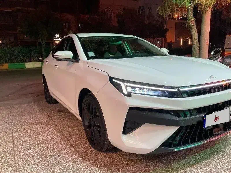 کی ام سی j7 مدل ۴۰۲|خودرو سواری و وانت|مشهد, کوثر|دیوار