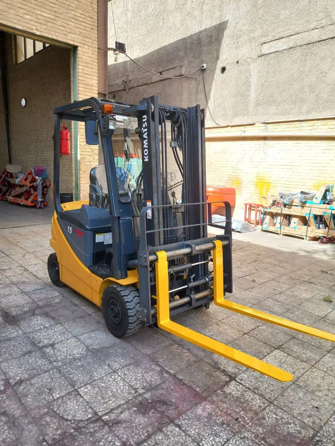 لیفتراک های نو و دست دو/ استاکر شارژی و جک پالت|عمدهفروشی|مشهد, ارشاد|دیوار