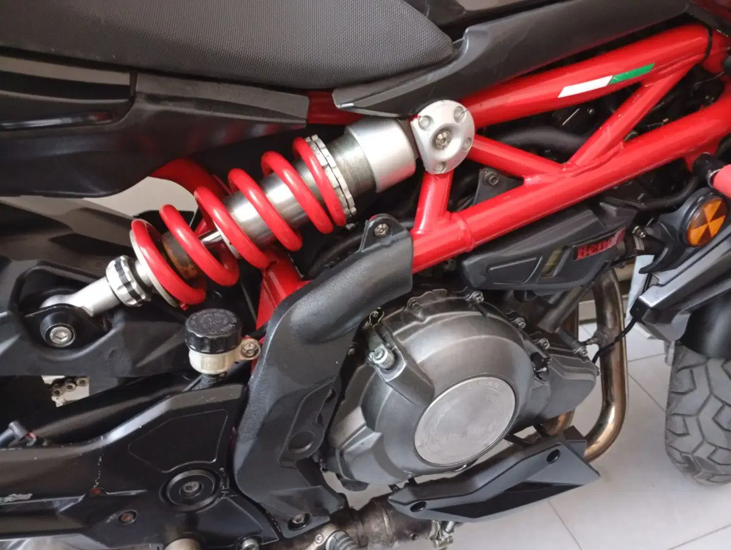 بنلی 300 جفت سیلندر|موتورسیکلت|سنندج, |دیوار